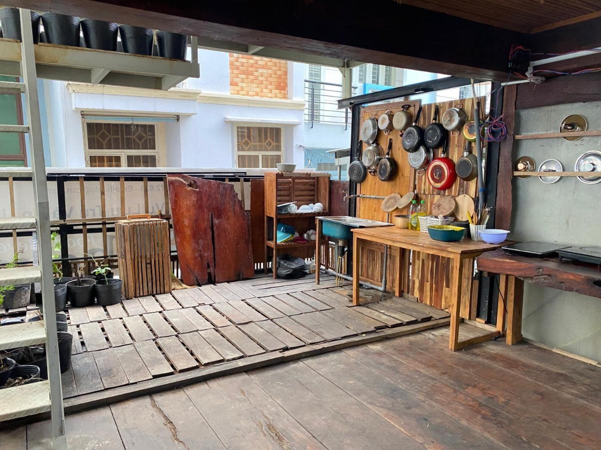 The Gk House Hostel, Ecolliving, Central City, Natural Wooden, Chill View Rooftop, Restaurant And Cocktail Bar Ciudad Ho Chi Minh  Exterior foto