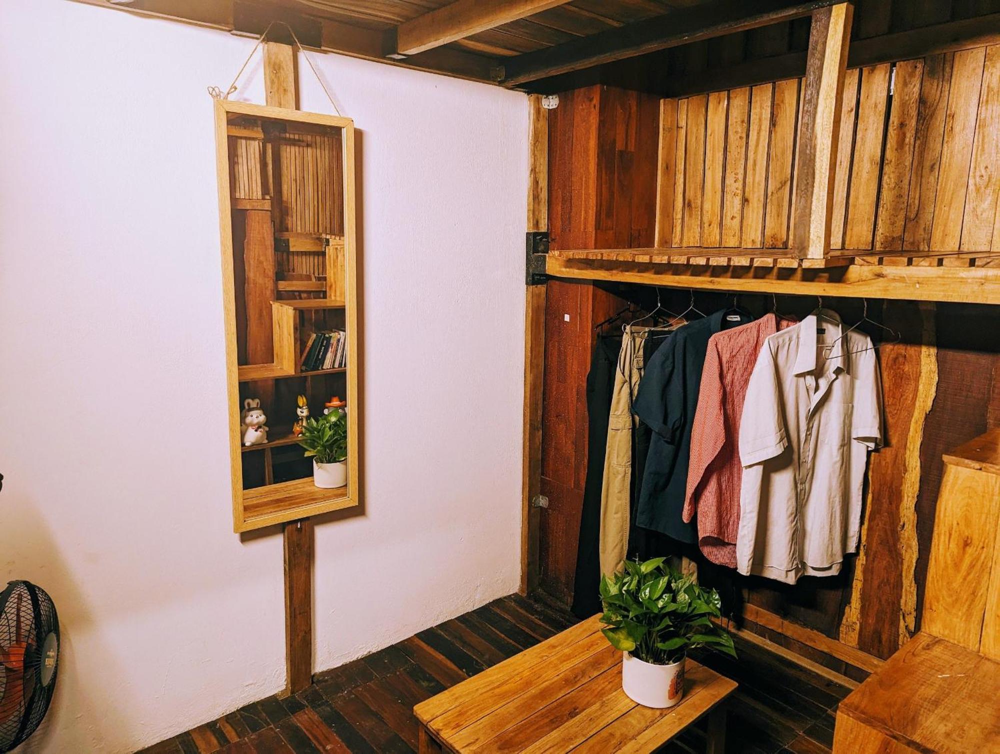 The Gk House Hostel, Ecolliving, Central City, Natural Wooden, Chill View Rooftop, Restaurant And Cocktail Bar Ciudad Ho Chi Minh  Exterior foto